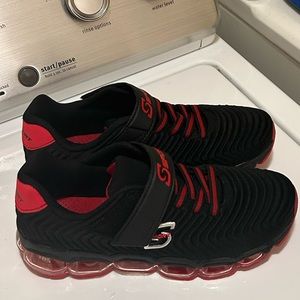 Boys Size 4 skechers